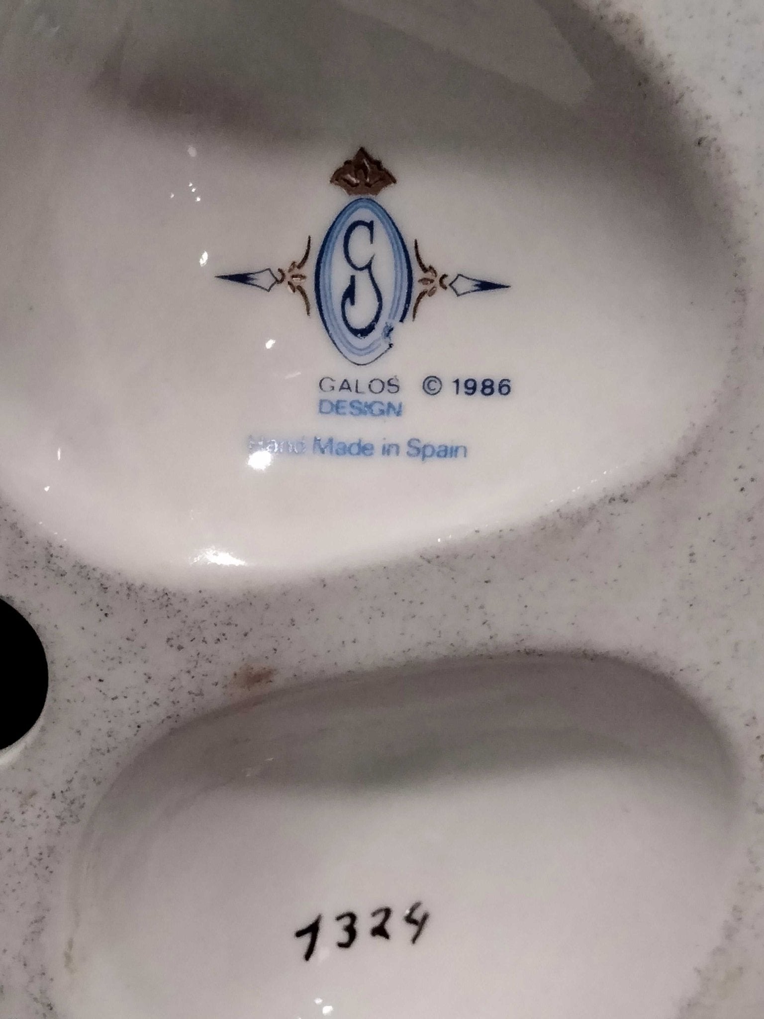Figuras de porcelana fina marca Carlos | Niño y Niña - Cositas Antiguas – La Guadaña, Anticuarios Online en Jerez , vender antigüedades, muebles antiguos