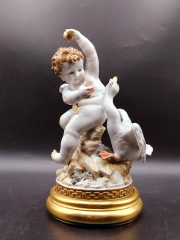 Figura de Ángel con Pato - Elegancia y Decoración Exclusiva - Cositas Antiguas – La Guadaña, Anticuarios Online en Jerez , vender antigüedades, muebles antiguos