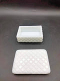 Joyero de opalina blanca decorado en rombos, excelente calidad - Cositas Antiguas – La Guadaña, Anticuarios Online en Jerez , vender antigüedades, muebles antiguos