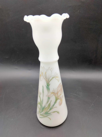 Florero de Opalina Blanca con Flores Pintadas - Cositas Antiguas – La Guadaña, Anticuarios Online en Jerez , vender antigüedades, muebles antiguos