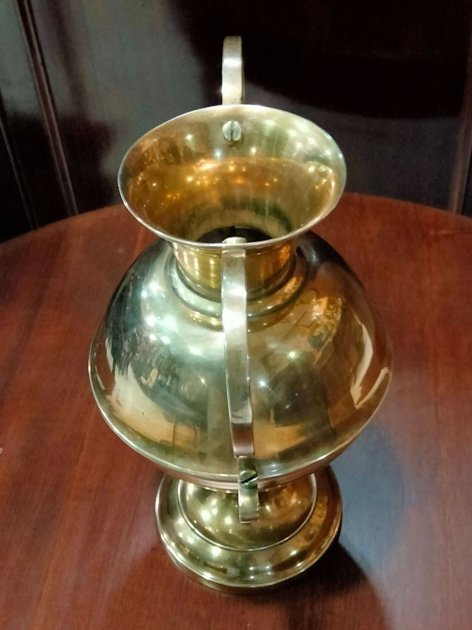 Ánfora antigua de bronce con detalles elegantes - Colección exclusiva - Cositas Antiguas – La Guadaña, Anticuarios Online en Jerez , vender antigüedades, muebles antiguos
