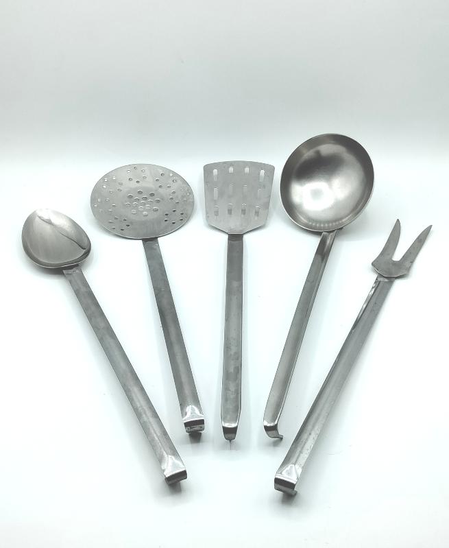 Juego de 5 cubiertos antiguos en acero inox - Cositas Antiguas – La Guadaña, Anticuarios Online en Jerez , vender antigüedades, muebles antiguos