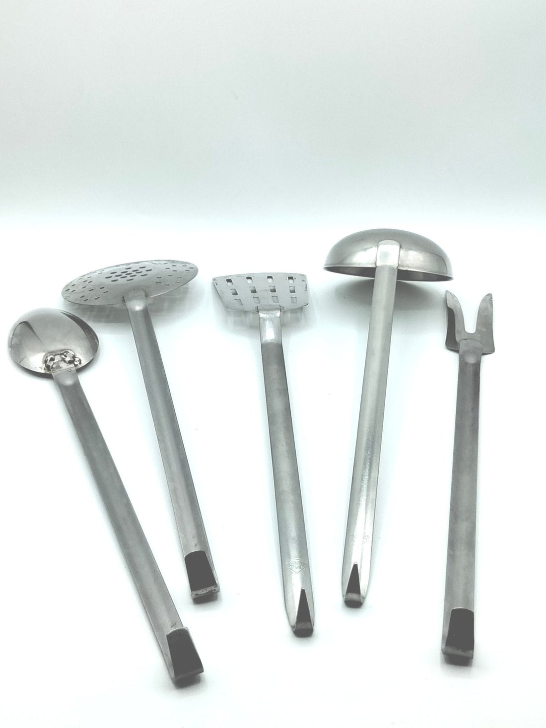 Juego de 5 cubiertos antiguos en acero inox - Cositas Antiguas – La Guadaña, Anticuarios Online en Jerez , vender antigüedades, muebles antiguos