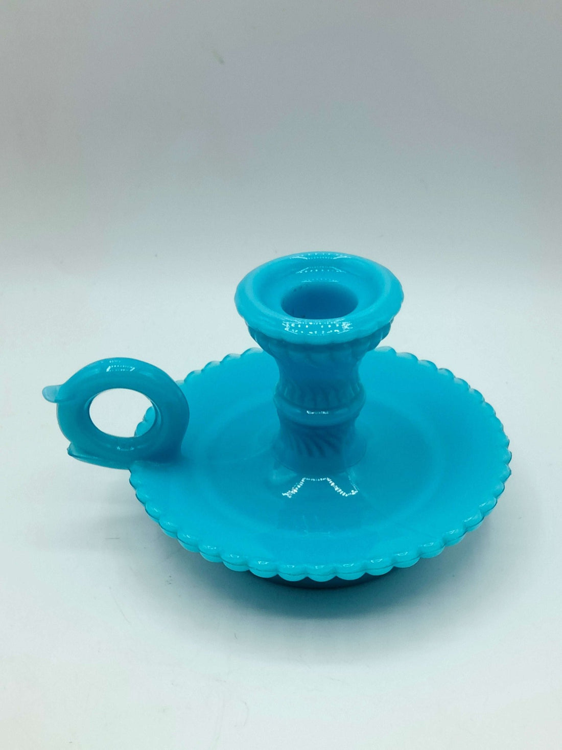 Palmatoria de opalina azul elegante vintage de colección - Cositas Antiguas – La Guadaña, Anticuarios Online en Jerez , vender antigüedades, muebles antiguos