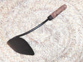 Amocafre con Mango de Madera - Herramienta de Jardín Única - Cositas Antiguas – La Guadaña, Anticuarios Online en Jerez , vender antigüedades, muebles antiguos