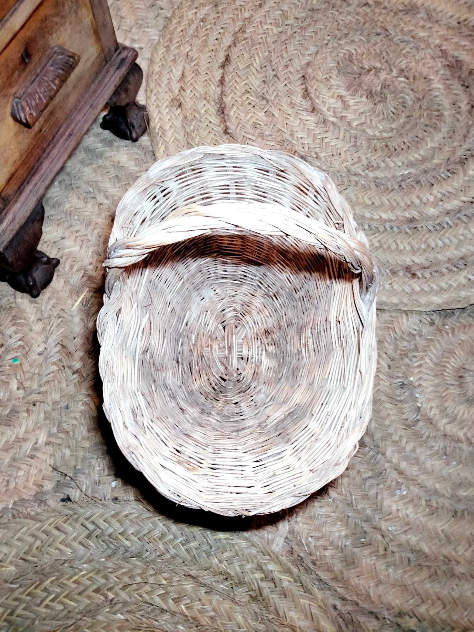 Cesteria de mimbre artesanal para flores y versátil - Cositas Antiguas – La Guadaña, Anticuarios Online en Jerez , vender antigüedades, muebles antiguos