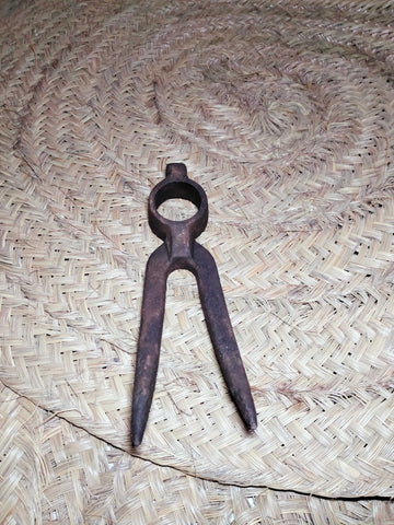 Pico antiguo para remolacha | Herramienta de campo histórica - Cositas Antiguas – La Guadaña, Anticuarios Online en Jerez , vender antigüedades, muebles antiguos