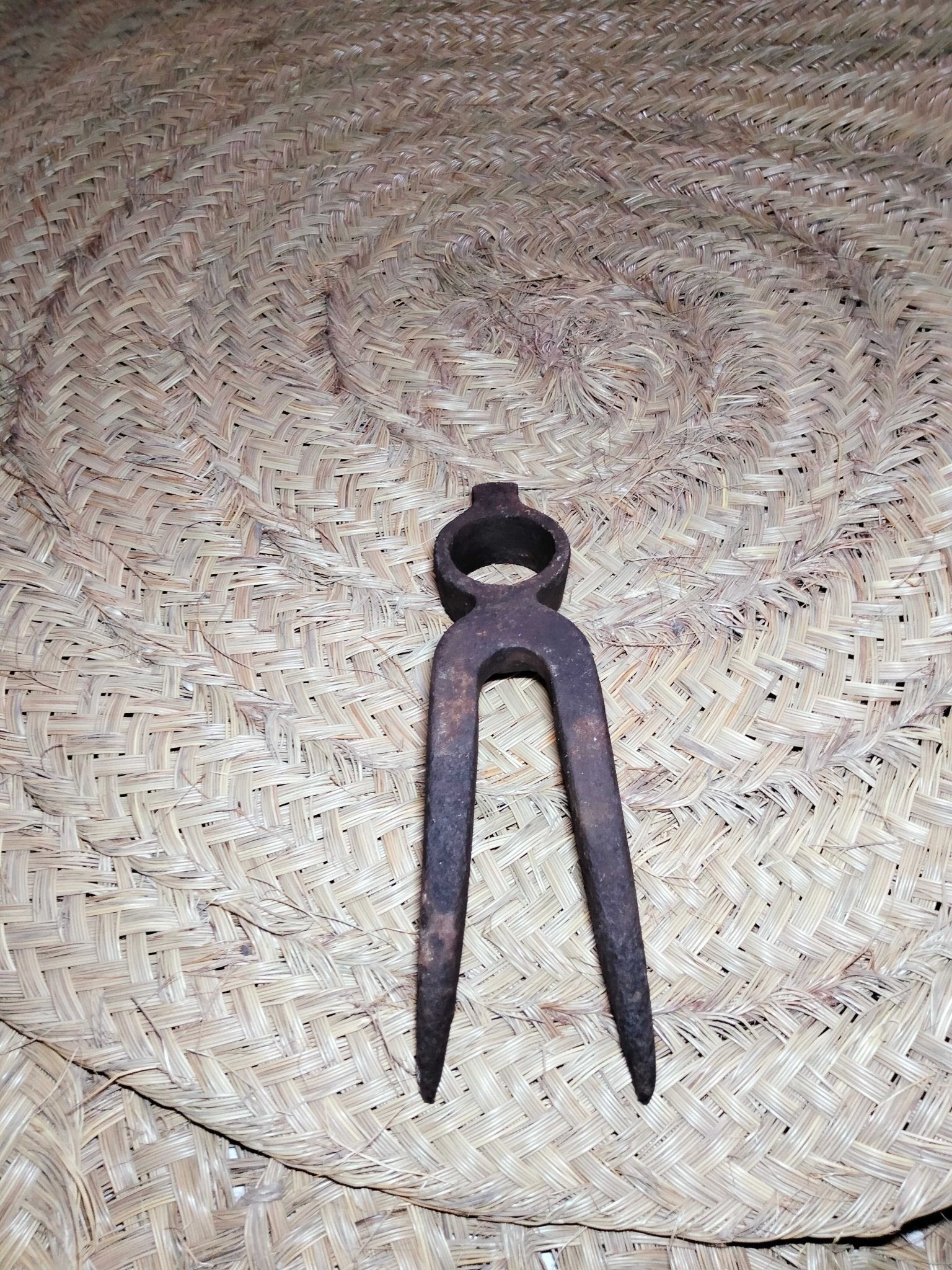 Pico antiguo para remolacha | Herramienta de campo histórica - Cositas Antiguas – La Guadaña, Anticuarios Online en Jerez , vender antigüedades, muebles antiguos