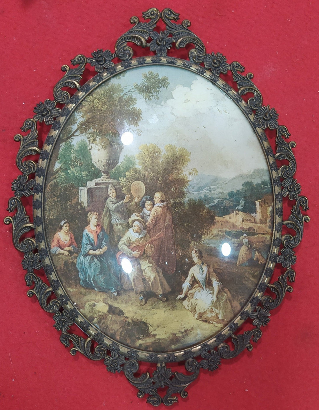 Cuadro italiano ovalado con marco de metal y cristal - Cositas Antiguas – La Guadaña, Anticuarios Online en Jerez , vender antigüedades, muebles antiguos