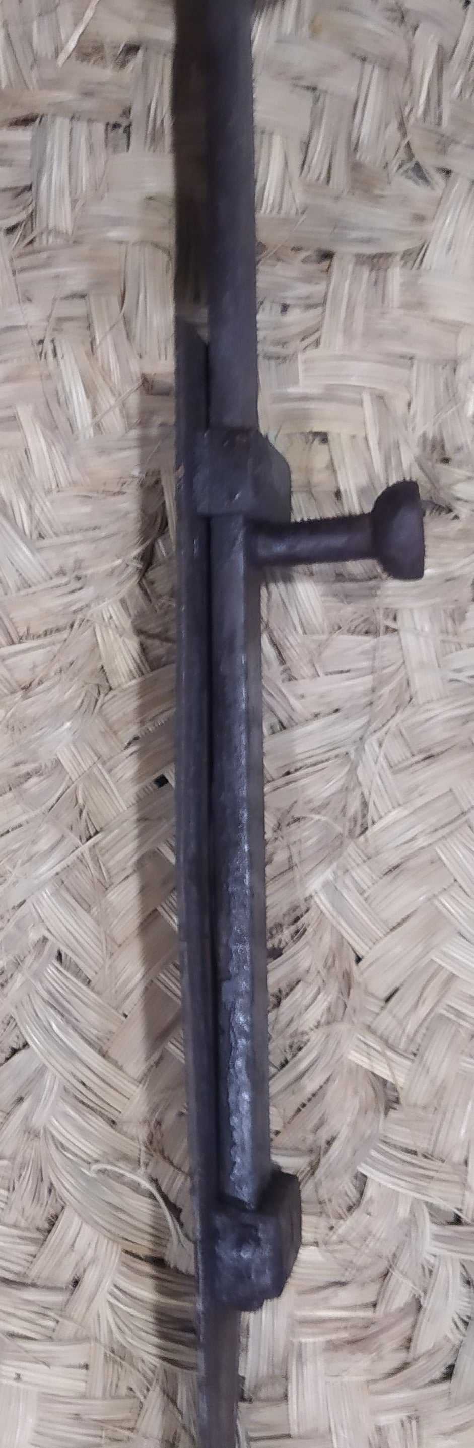 Pestillo Central para Puerta | Seguridad y Estilo Antiguo - Cositas Antiguas – La Guadaña, Anticuarios Online en Jerez , vender antigüedades, muebles antiguos