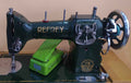 Maquina de coser 1953 - Maquina profesional - Cositas Antiguas – La Guadaña, Anticuarios Online en Jerez , vender antigüedades, muebles antiguos