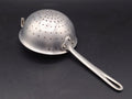 Colador de aluminio – Herramienta de cocina vintage - Cositas Antiguas – La Guadaña, Anticuarios Online en Jerez , vender antigüedades, muebles antiguos