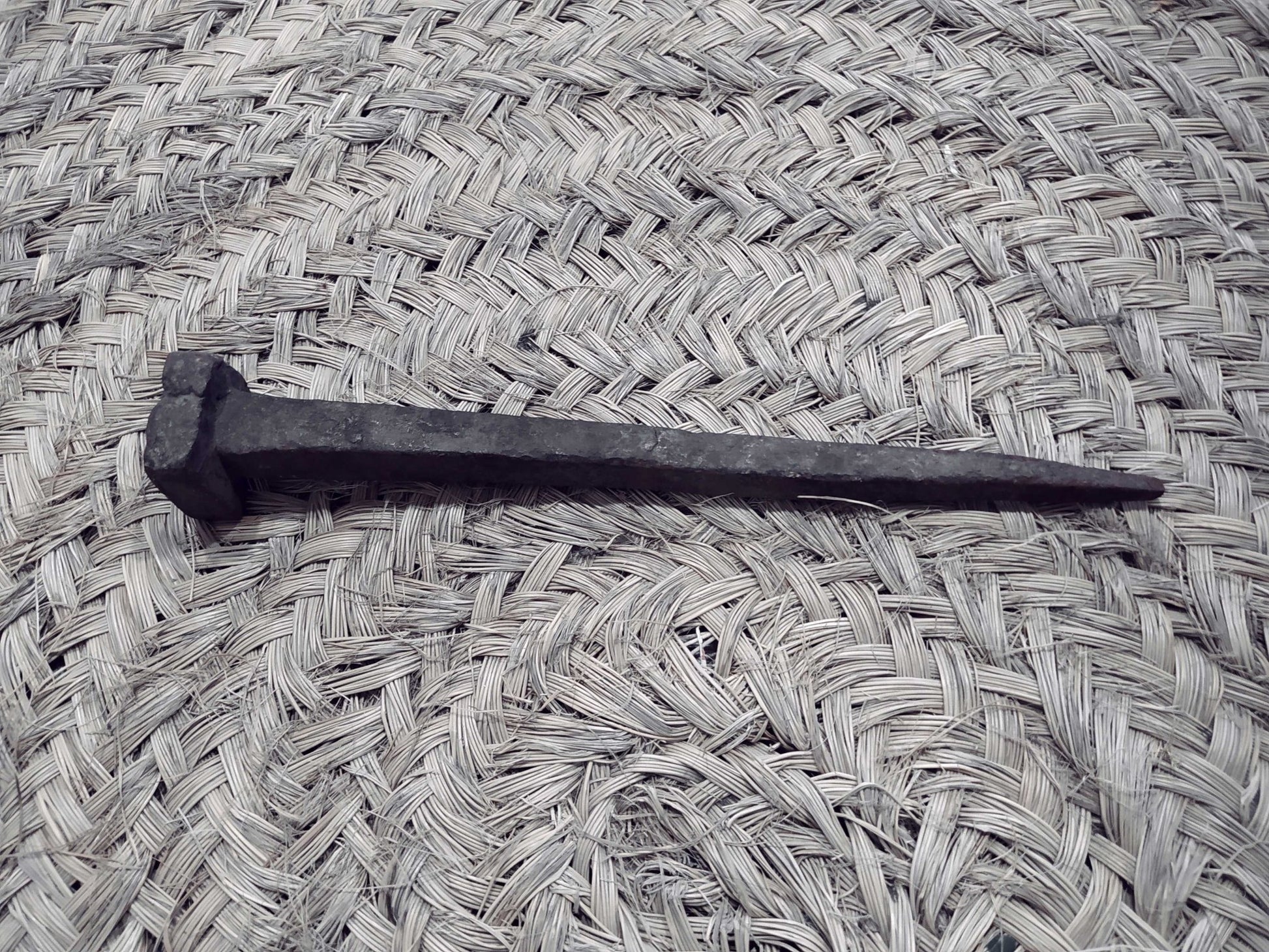 Clavo antiguo de Fragua del Siglo XIX - Autenticidad - Cositas Antiguas – La Guadaña, Anticuarios Online en Jerez , vender antigüedades, muebles antiguos
