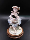 Figuras de porcelana fina marca Carlos | Niño y Niña - Cositas Antiguas – La Guadaña, Anticuarios Online en Jerez , vender antigüedades, muebles antiguos