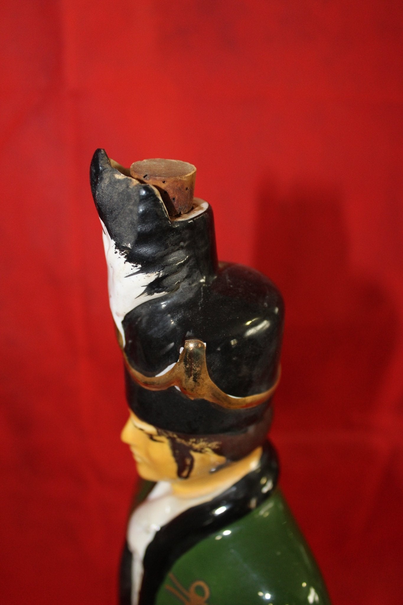 Figura de porcelana/botella licor Iris Mist - Cositas Antiguas – La Guadaña, Anticuarios Online en Jerez , vender antigüedades, muebles antiguos
