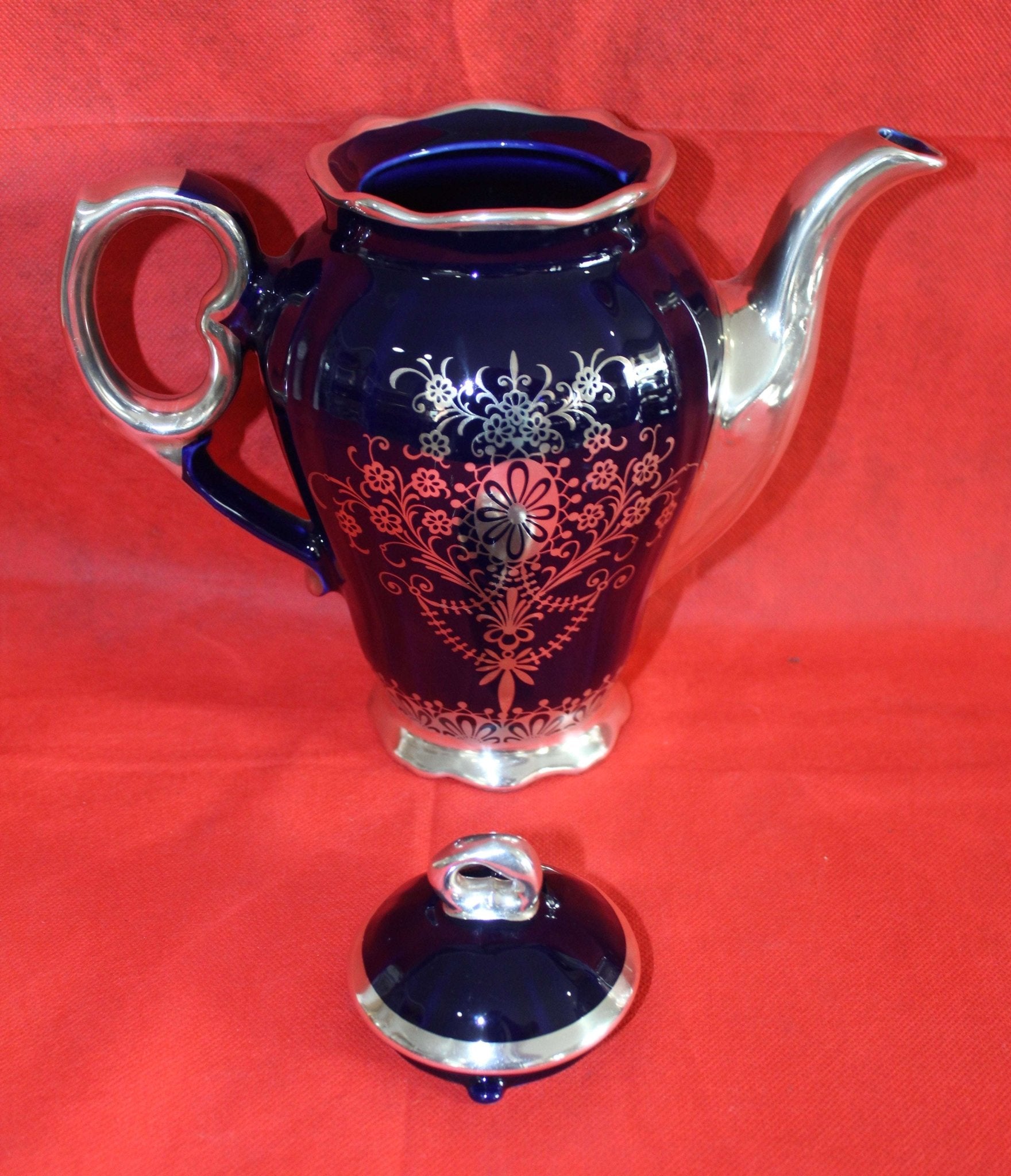 Juego de Café Azul Cobalto con Hilo de Plata - Elegancia - Cositas Antiguas – La Guadaña, Anticuarios Online en Jerez , vender antigüedades, muebles antiguos