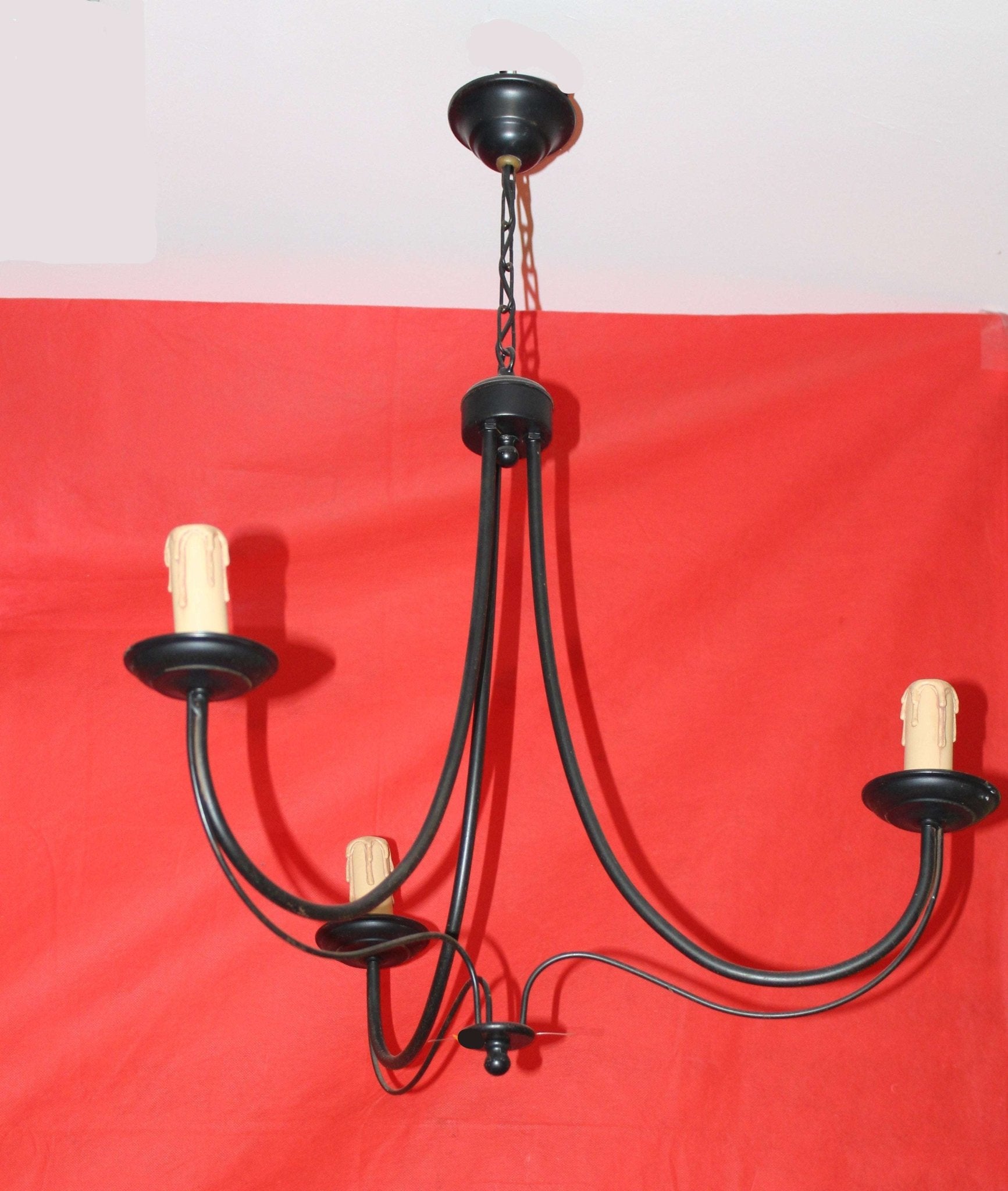 Lampara de hierro de tres velas, estilo rústico - Cositas Antiguas – La Guadaña, Anticuarios Online en Jerez , vender antigüedades, muebles antiguos