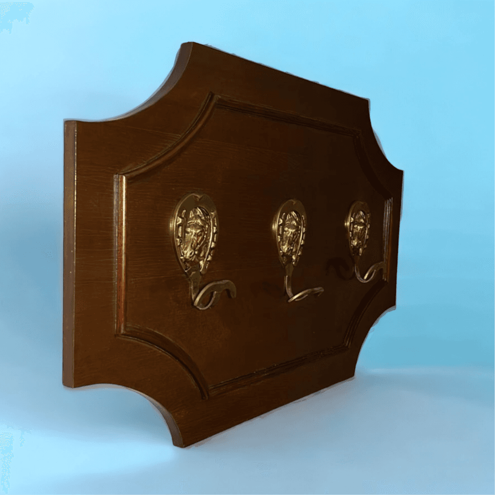 Perchero antiguo de caoba con detalles ecuestres únicos - Cositas Antiguas – La Guadaña, Anticuarios Online en Jerez , vender antigüedades, muebles antiguos